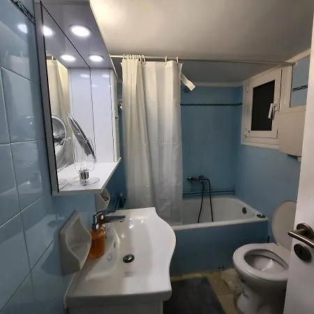 Apartment Like At No5 *