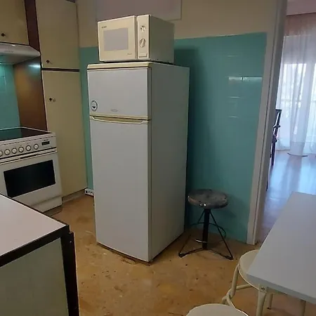 Like At No5 Apartment *